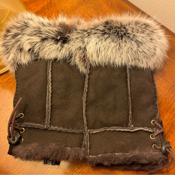 NWT Shearling and Rabbit Fingerless Gloves - Picture 4 of 5
